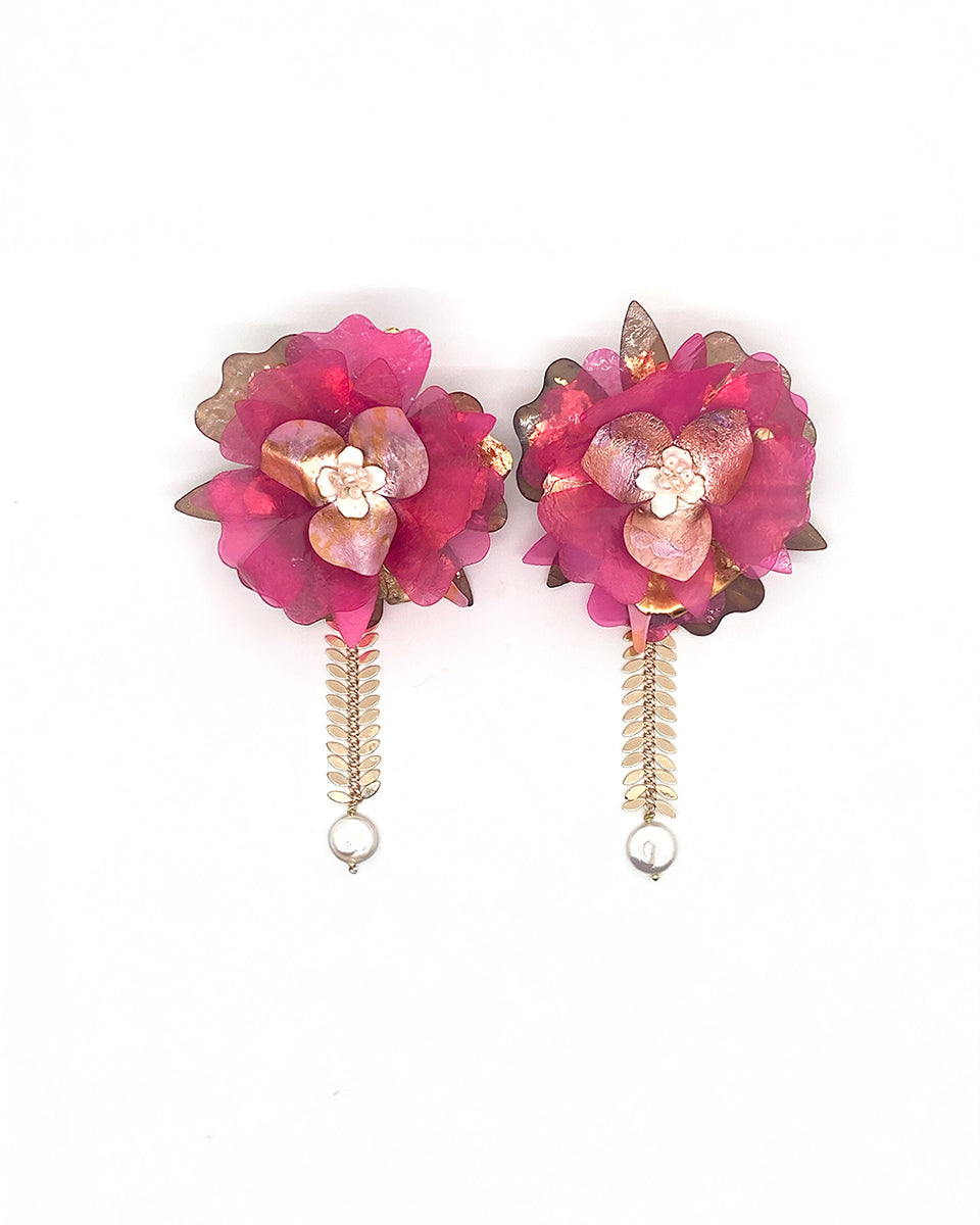 Gold Leaf & Pearls Earrings | Kantuta Nuna