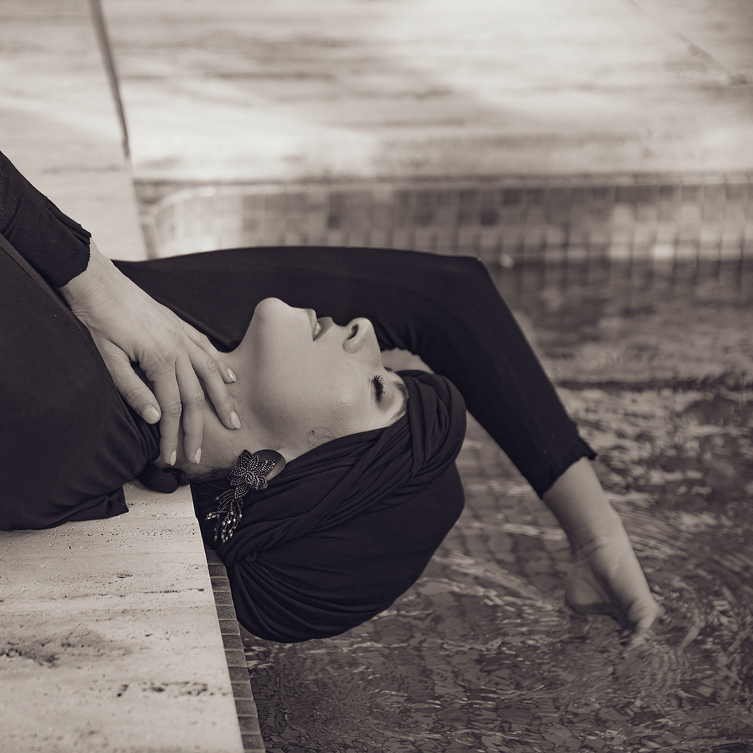 Pendientes de acero mate y cuentas trabajadas a mano | Suma Ñawi Nuna