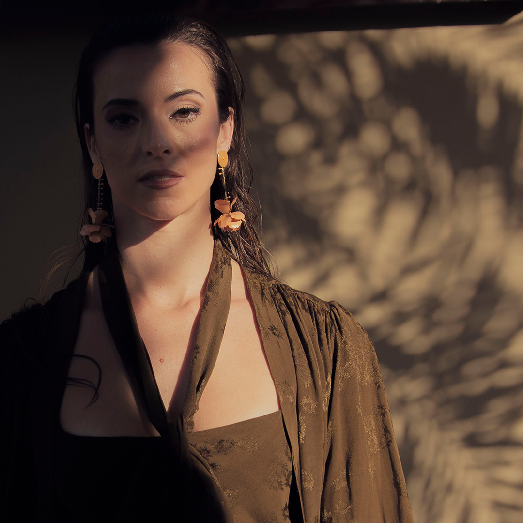 Pendientes en acero esmaltado, cristales y cuarzo naranja | Pacha kaman (llave al cosmos) Nuna