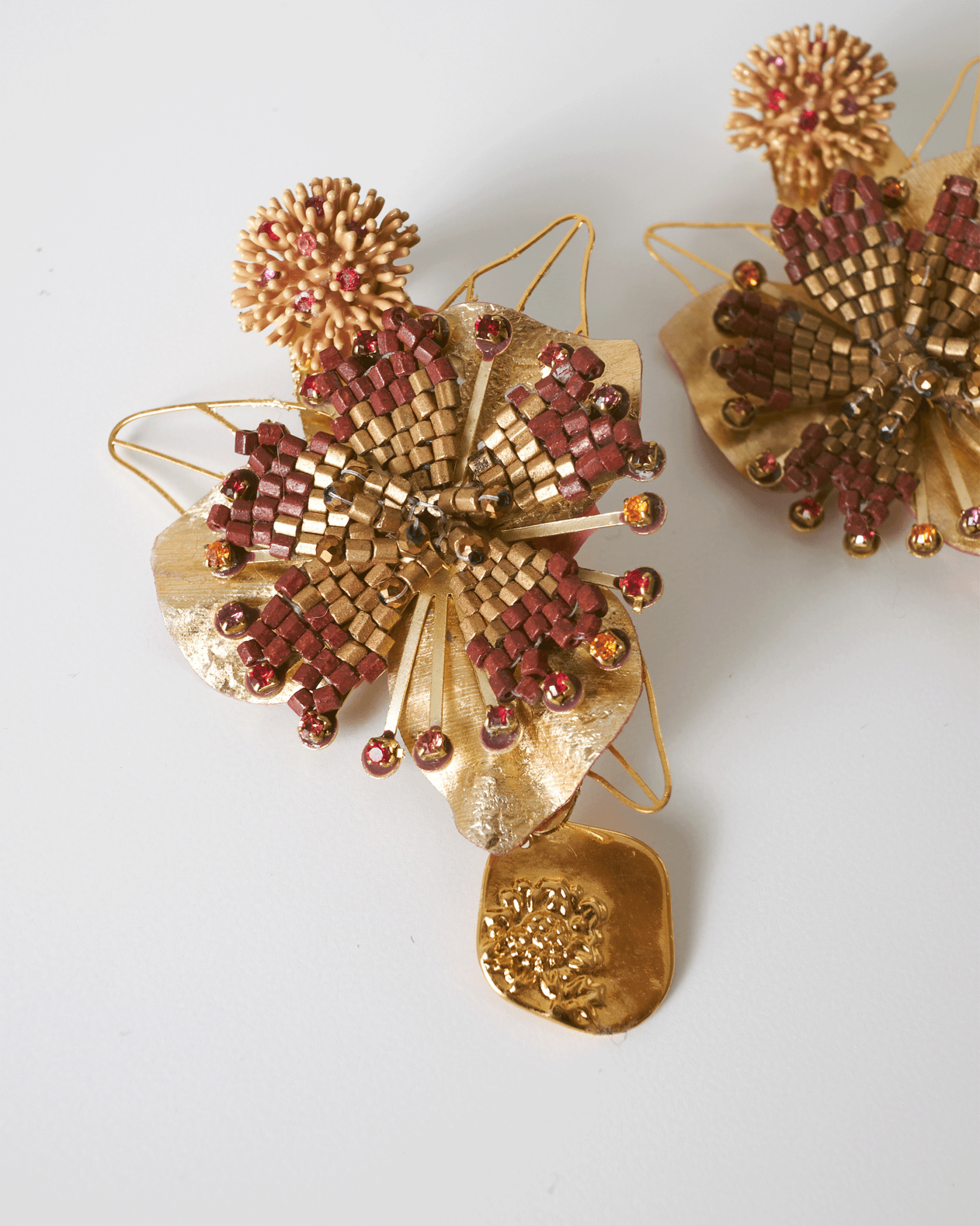 Gold - Plated & Crystals Earrings | Illa Nuna - NUNA - QORI