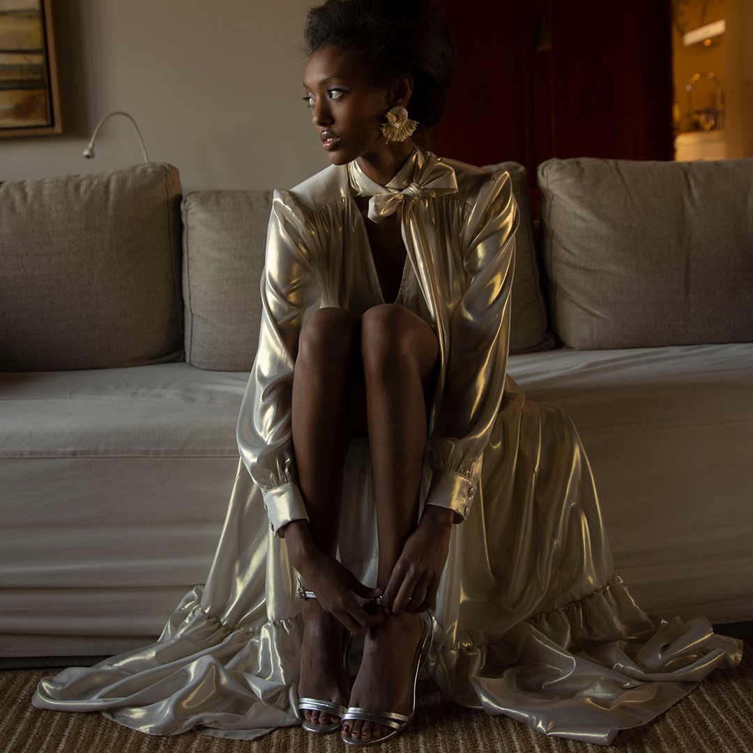 Pendientes en madreperla, acero flexible, flor preservada y perlas naturales | Ñawi K’uychi