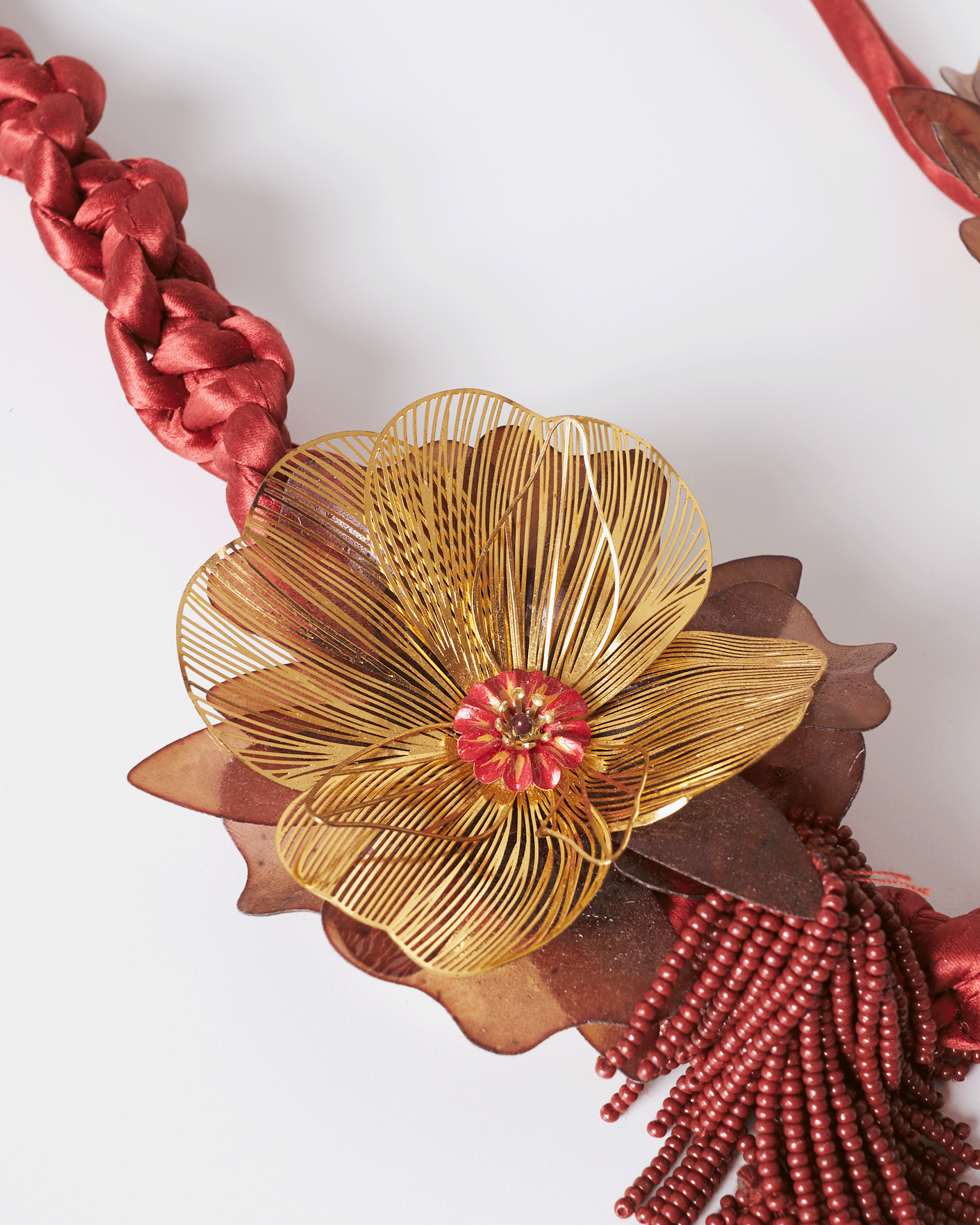 Silk and Flowers Necklace | Ñaña Nuna