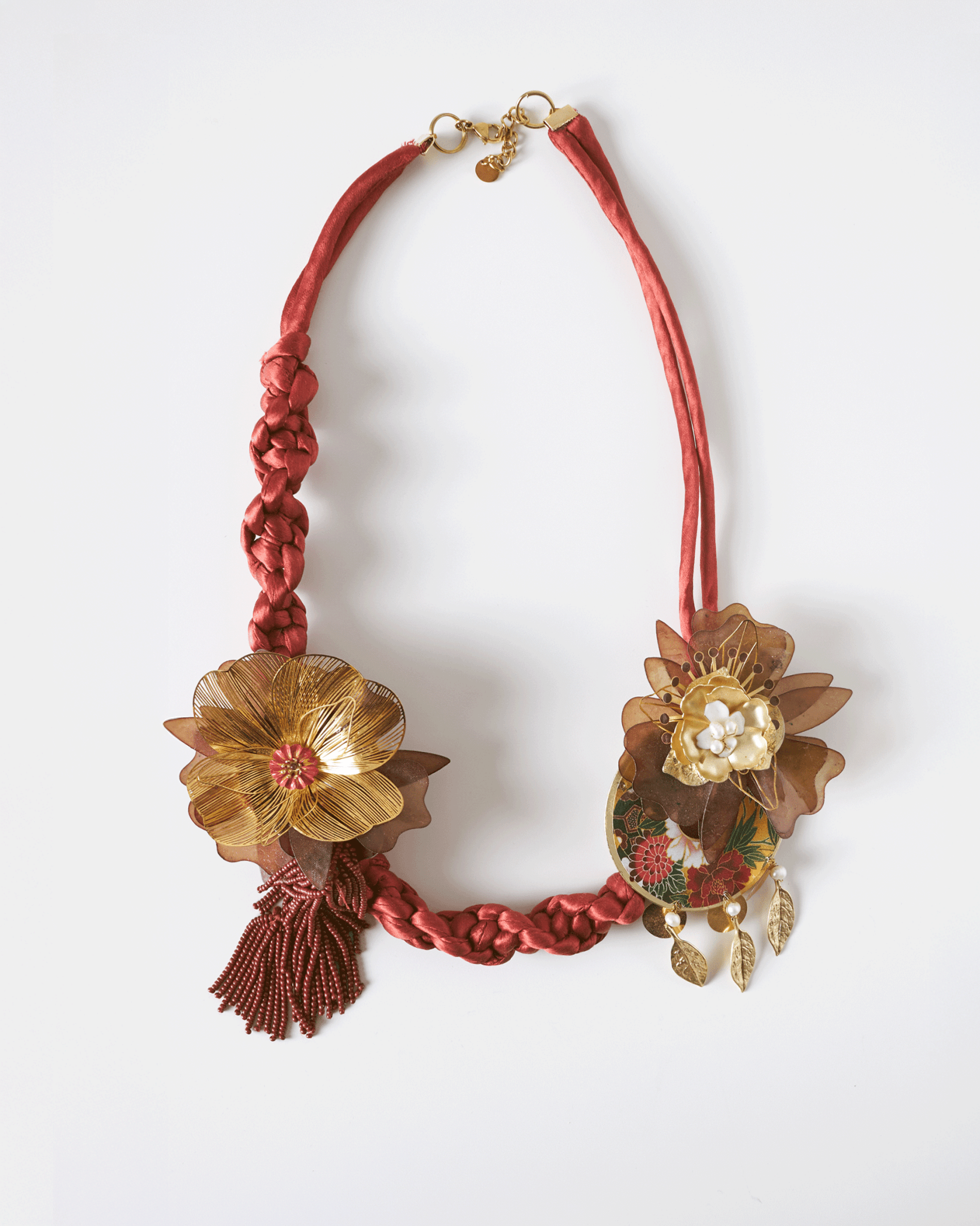 Silk and Flowers Necklace | Ñaña Nuna - NUNA - QORI